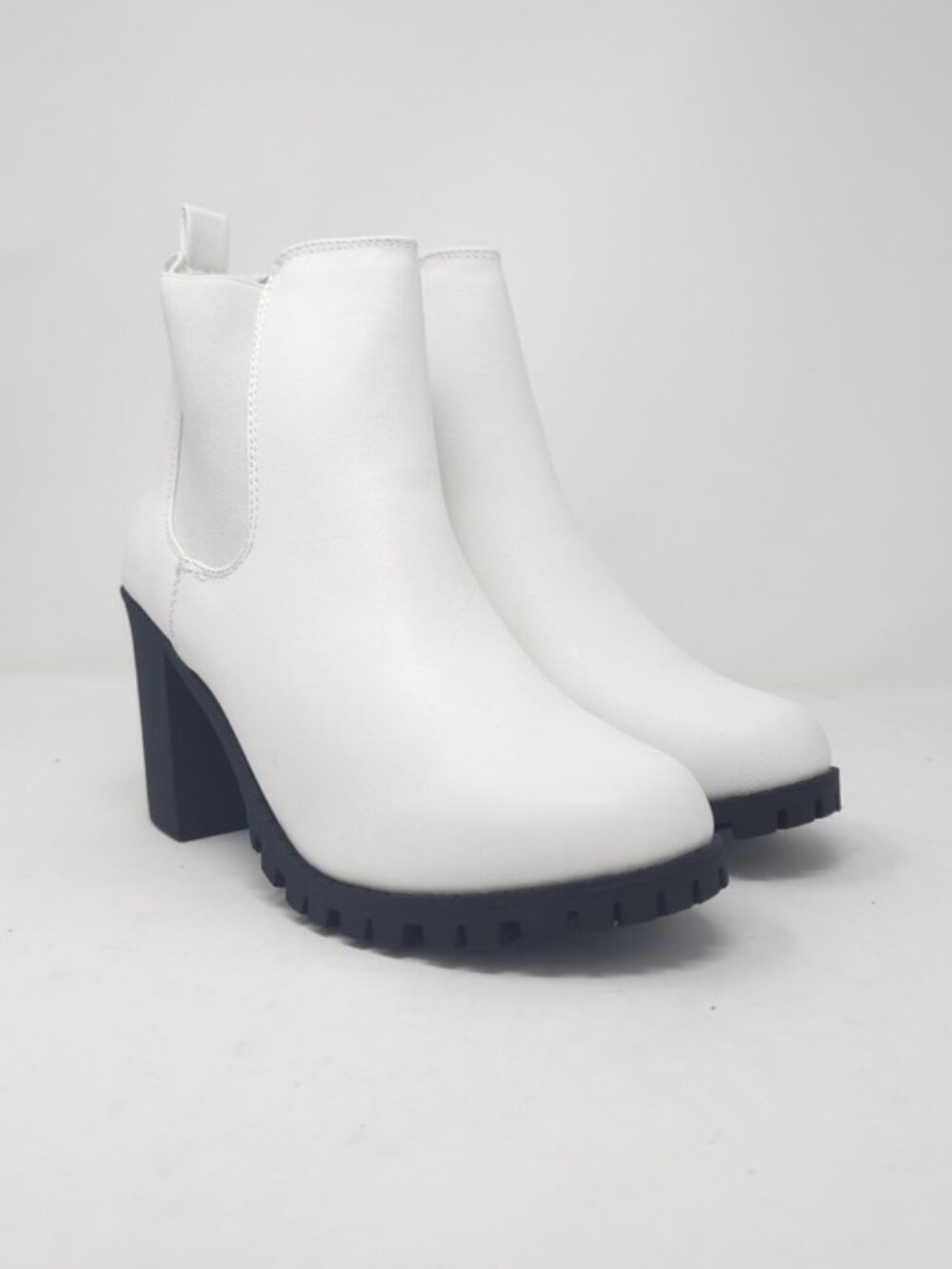 White Chunky Heel Ankle Boots Chelsea Style Platform Minimalist Trendy - Picture 2 of 10